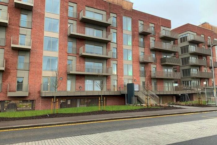 2 Bedroom Flat To Rent In Leacon Road, Ashford, Kent, TN23