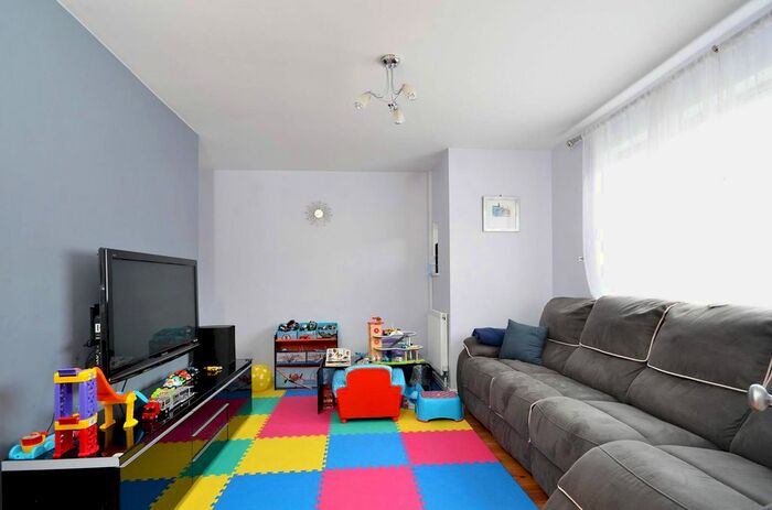 3 Bedroom Terraced House To Rent In Bushy Hill Drive, Guildford, Bushy Hill, Guildford, GU1