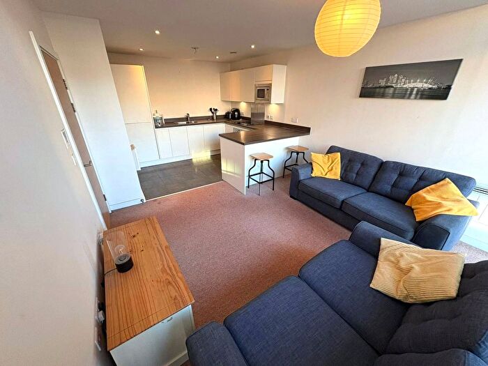 2 Bedroom Flat To Rent In Potato Wharf, Manchester, Greater Manchester, M3