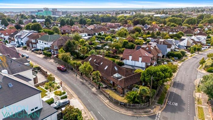 4 Bedroom Detached House For Sale In Bishops Road, Hove, BN3