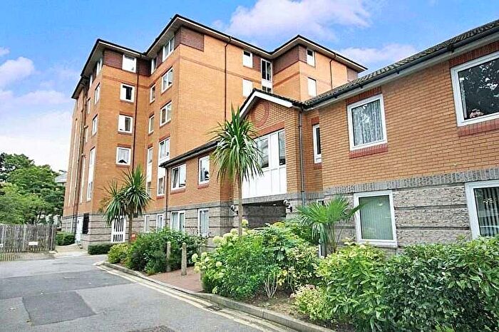 1 Bedroom Flat To Rent In St Peters Court, St. Peters Road, Bournemouth, BH1