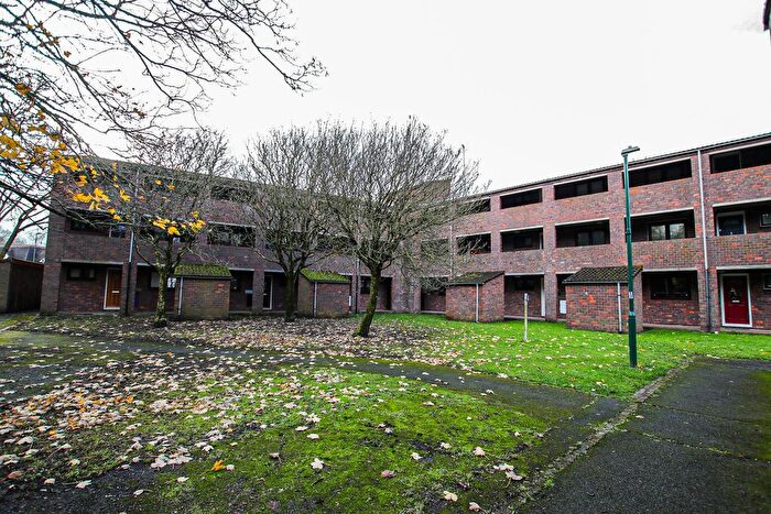 2 Bedroom Flat To Rent In Regal Crescent, Wallington, SM6