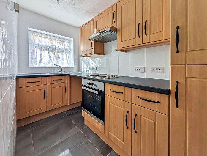 1 Bedroom Maisonette To Rent In Taylors Close, Sidcup, DA14