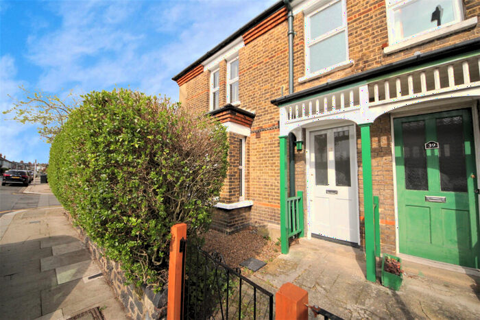2 Bedroom Maisonette To Rent In Alston Road, High Barnet, EN5