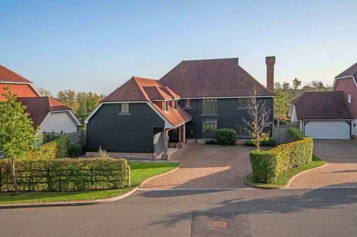 5 Bedroom Country House For Sale In Gillow Lane, Wadhurst, East Sussex, TN5