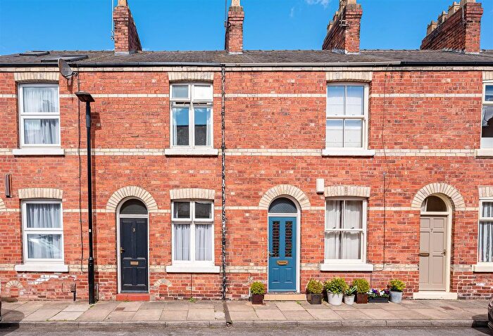 2 Bedroom Terraced House For Sale In Rosslyn Street, Clifton, York, YO30