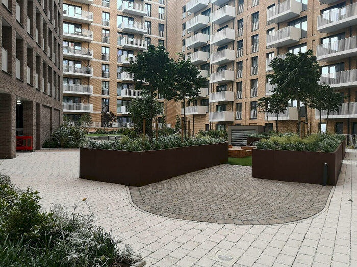 2 Bedroom Flat For Sale In Baronet House. Lakeside Drive, London, NW10