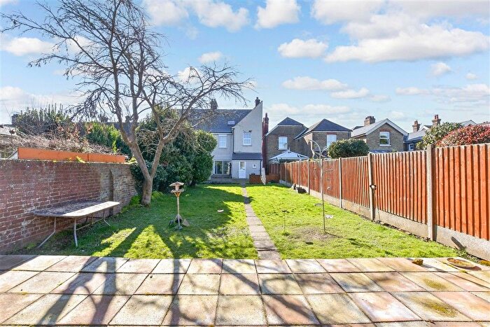 5 Bedroom Semi-detached House For Sale In Grange Road, Deal, Kent, CT14