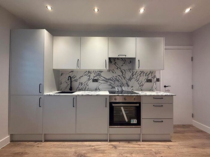 2 Bedroom Flat To Rent In Denton Road, Welling, DA16