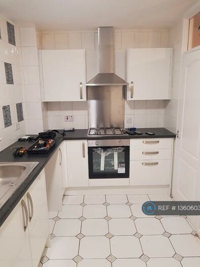 3 Bedroom Maisonette To Rent In Kirkmuir Drive, Rutherglen, Glasgow, G73