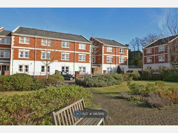 1 Bedroom Flat To Rent In St. Lukes Square, Guildford, GU1