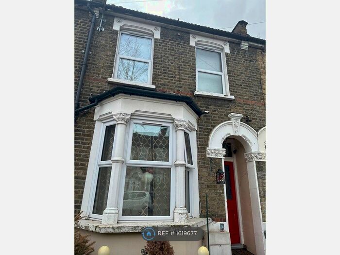 2 Bedroom Detached House To Rent In Sutton Court Road, London, E13