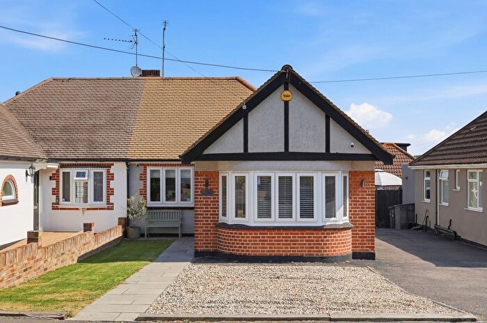 2 Bedroom Semi-Detached Bungalow For Sale In Warwick Road, Rayleigh, SS6