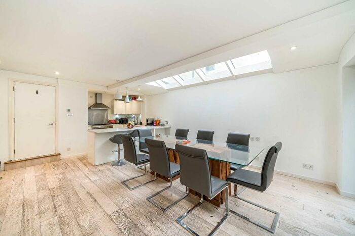 4 Bedroom Property To Rent In Selkirk Road, Tooting, SW17