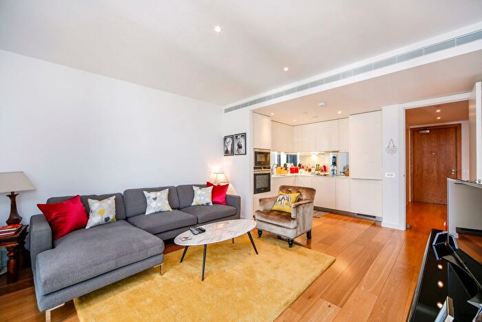 2 Bedroom Flat To Rent In Eastfields Avenue, Wandsworth, SW18