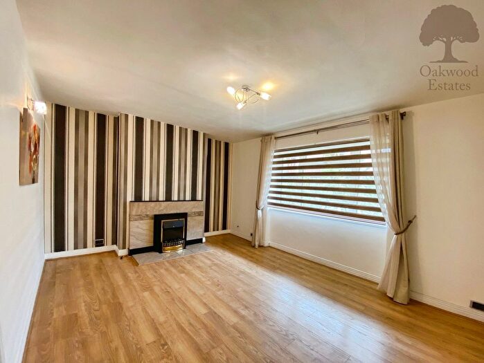 2 Bedroom Flat To Rent In Courtlands, Maidenhead, SL6