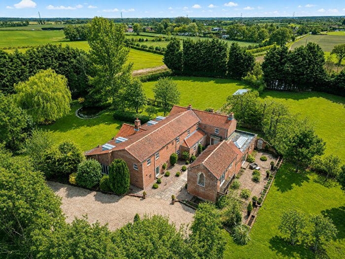 6 Bedroom Country House For Sale In Primrose Farm, Hagg Lane, Dunnington, York, YO19
