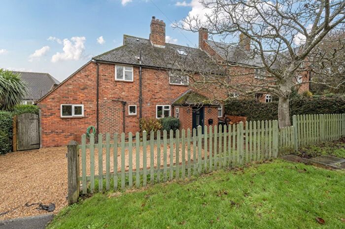 4 Bedroom Semi-Detached House For Sale In Udimore, Rye, TN31