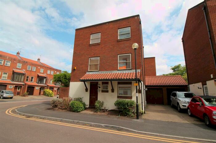 4 Bedroom Detached House To Rent In B, Draycot Place, Merchants Landing, BS1