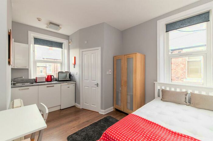 1 Bedroom Apartment To Rent In Chillingham Road, Heaton, Newcastle Upon Tyne, NE6