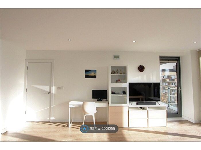 1 Bedroom Flat To Rent In St Paul's Way, London, E3