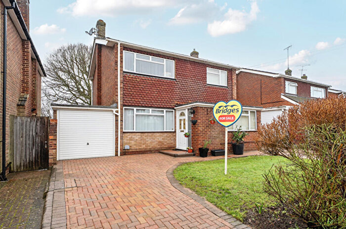 3 Bedroom Detached House For Sale In Foxhurst Road, Ash Vale, Surrey, GU12