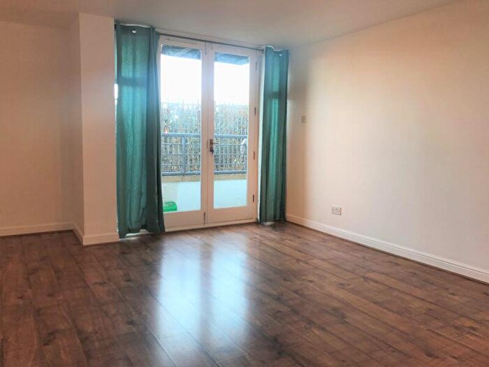 2 Bedroom Apartment To Rent In Felixstowe Court, London, E16