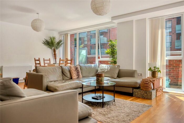 3 Bedroom Apartment To Rent In Butterfly Court, Bathurst Square, London, N15