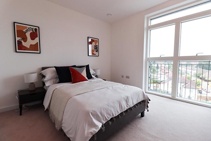 3 Bedroom Flat To Rent In Florence House, Colindale, NW9