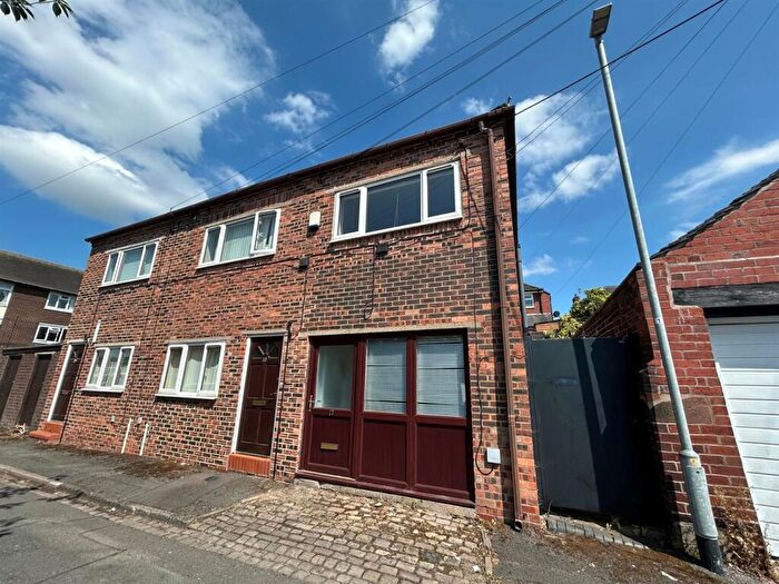 2 Bedroom End Of Terrace House To Rent In Clarence Street, Newcastle-Under-Lyme, ST5