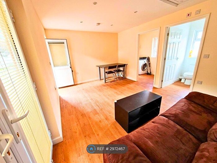 Studio To Rent In Saint Ives, Saint Ives, PE27