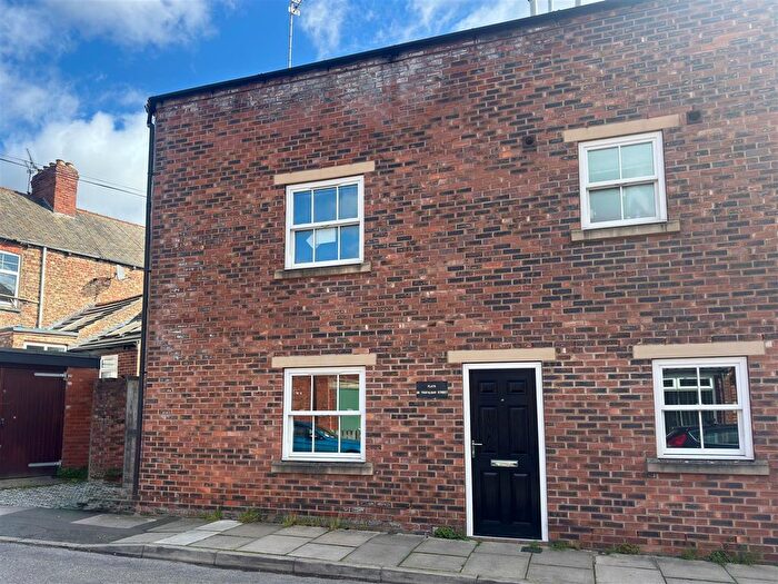 2 Bedroom Flat To Rent In Trafalgar Street, York, YO23