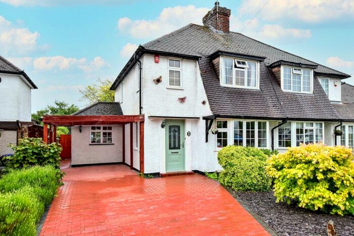 3 Bedroom Semi-Detached House To Rent In The Parkway, Iver Heath, SL0