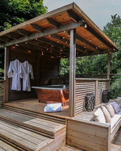 1 Bedroom Lodge For Sale In Meadow Retreat, Southern Halt, Dobwalls, Liskeard, Cornwall, PL14