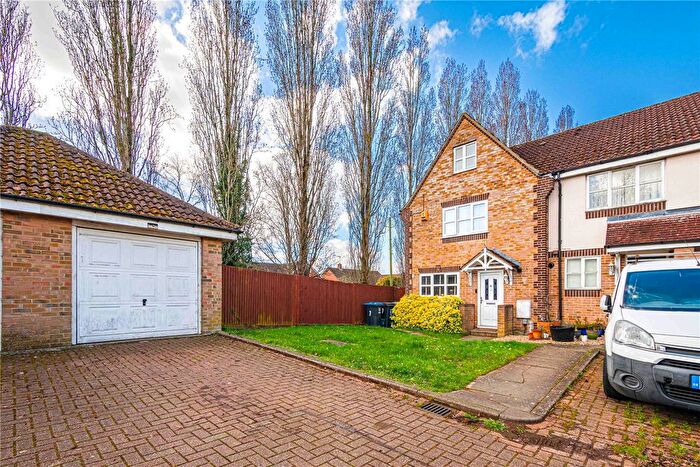 5 Bedroom End Of Terrace House For Sale In Denbigh Close, Hemel Hempstead, Hertfordshire, HP2