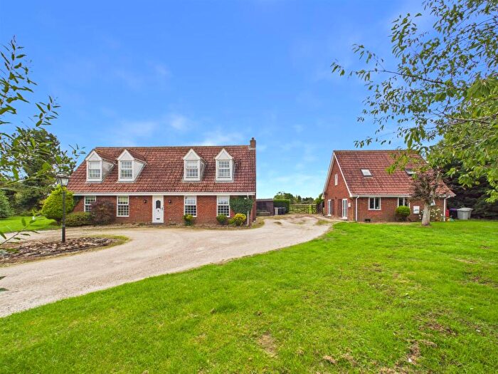 5 Bedroom Detached House For Sale In Chapel Lane, North Cockerington, Louth, LN11