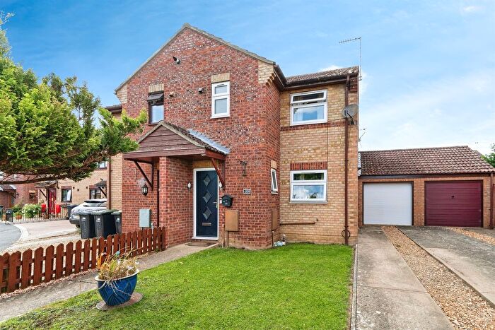 3 Bedroom Semi-detached House For Sale In Peacock Way, Littleport, Ely, CB6