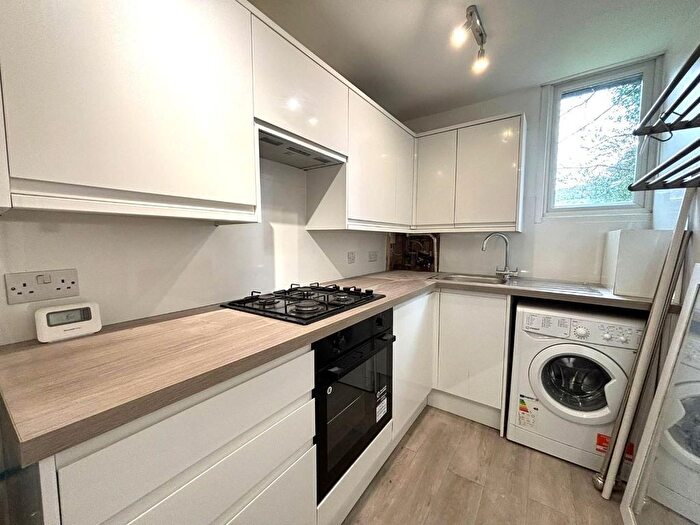 1 Bedroom Flat To Rent In Hamlet Road, Upper Norwood, SE19