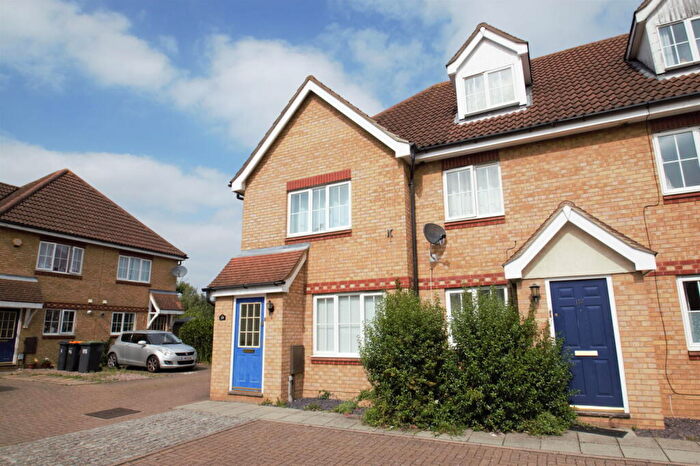 2 Bedroom End Of Terrace House To Rent In Dorsey Drive, Bedford, MK42