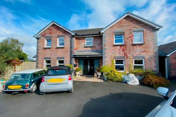 4 Bedroom Property To Rent In Maesglasnant, Carmarthen, SA31