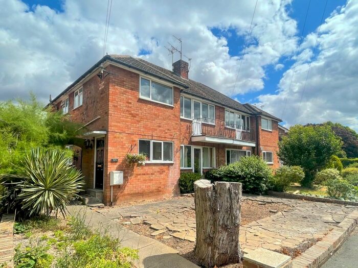 3 Bedroom Maisonette To Rent In Coniston Road, Leamington Spa, Warwickshire, CV32