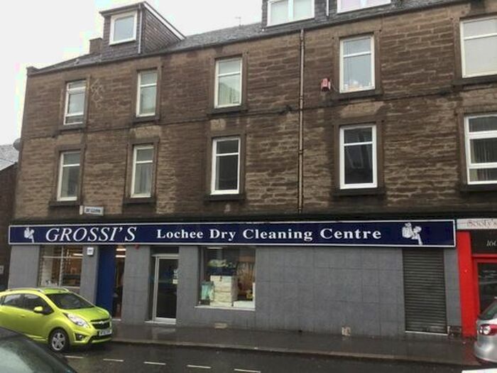 2 Bedroom Flat To Rent In High Street, Lochee, Dundee, DD2