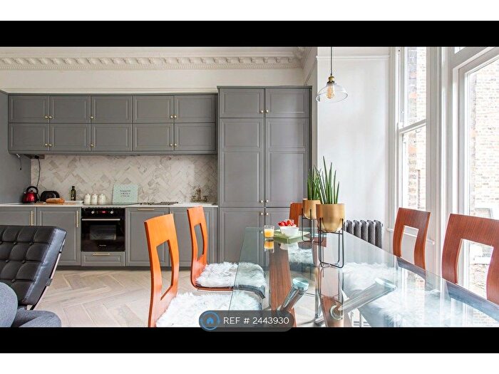 4 Bedroom Flat To Rent In Ealing, London, W5