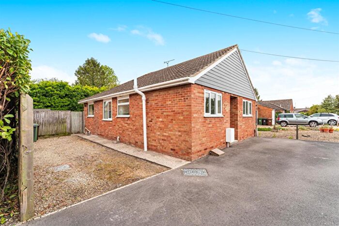 3 Bedroom Semi-Detached Bungalow To Rent In The Croft, Harwell, OX11