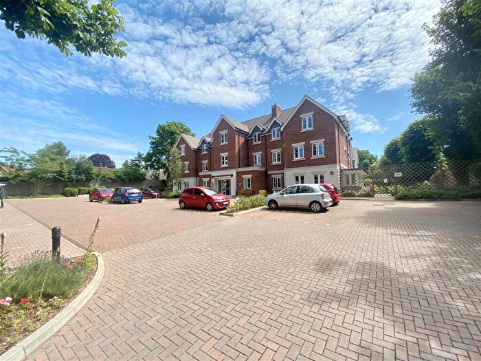 2 Bedroom Apartment For Sale In Constance Place, Knebworth, SG3