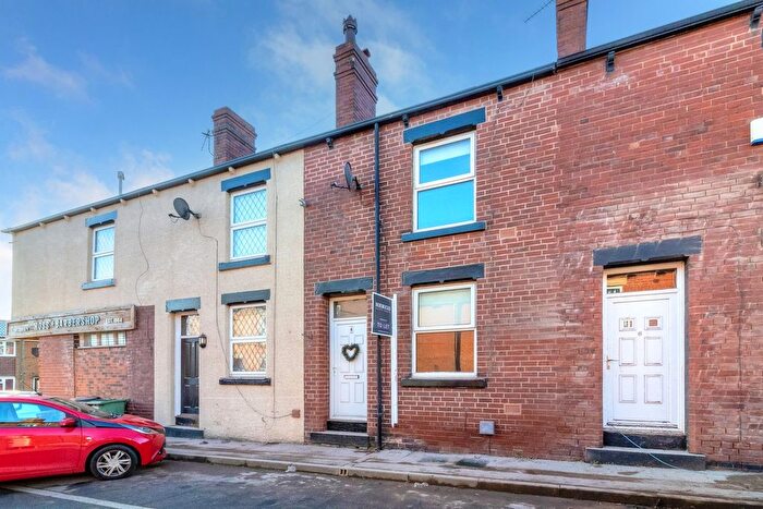 2 Bedroom Terraced House To Rent In Woodland Crescent, Rothwell, Leeds, LS26