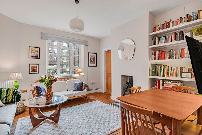 2 Bedroom Flat For Sale In Cowley Road, London, SW9