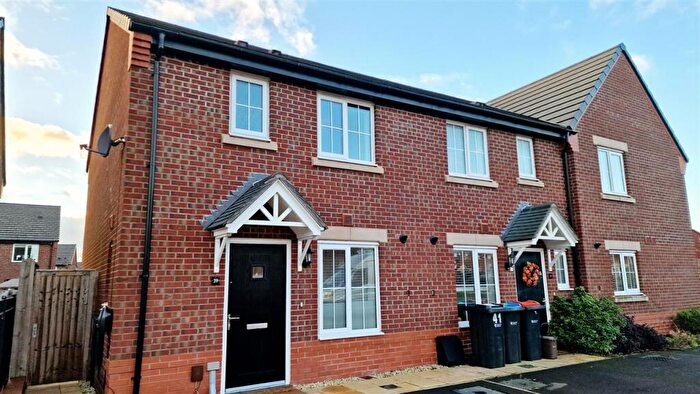 3 Bedroom Mews To Rent In Hough Street, Winsford, CW7