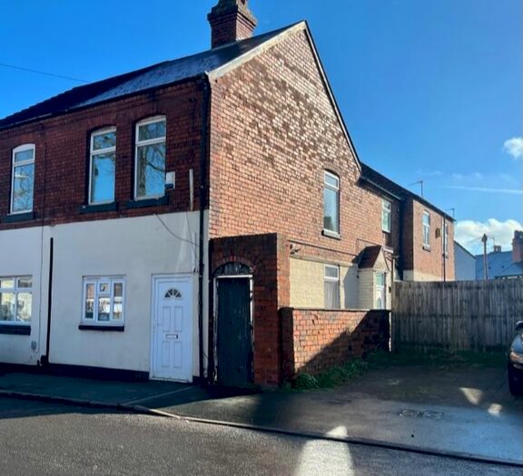 2 Bedroom Flat To Rent In Brunswick Park Road, Wednesbury, WS10