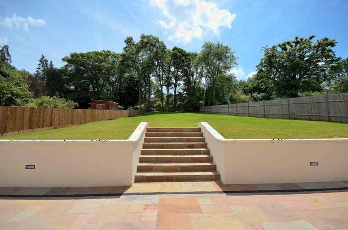 5 Bedroom Detached House To Rent In Manor Way, Onslow Village, Guildford, GU2